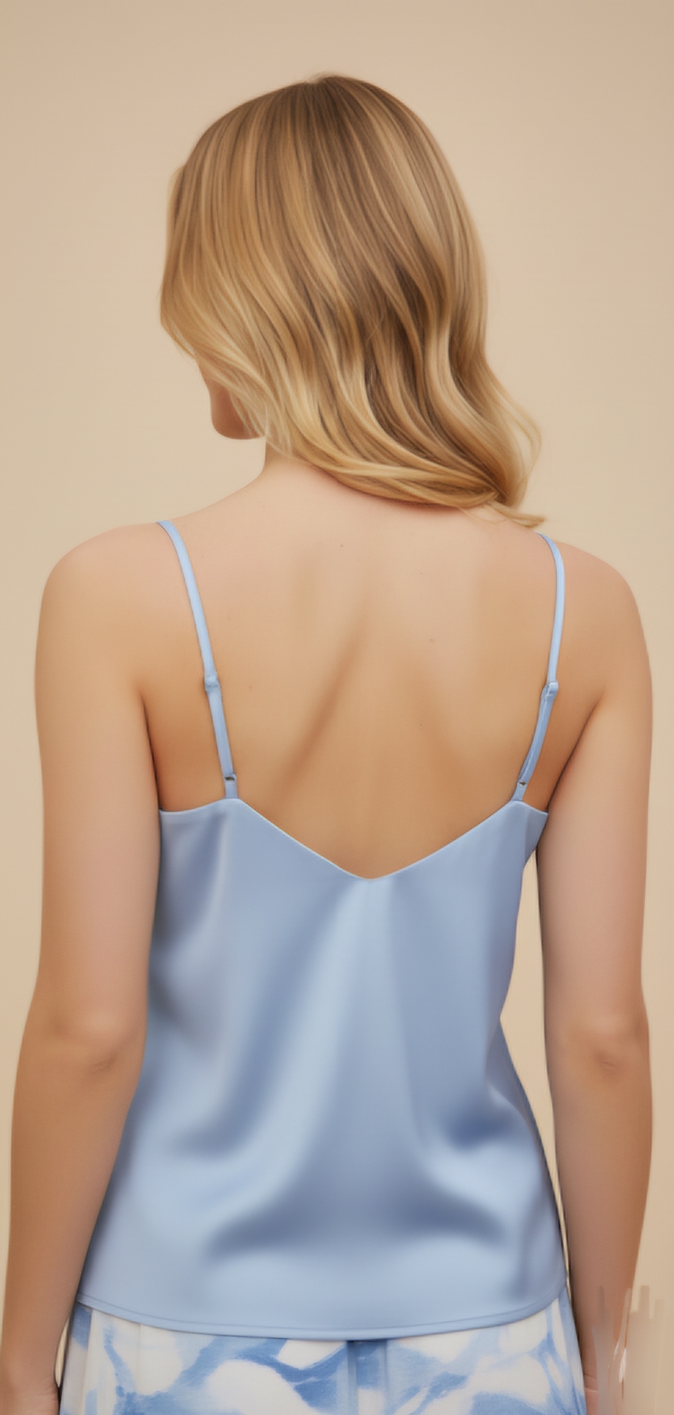 Top Cami de Satén V-Neck - Azul Celeste Suave